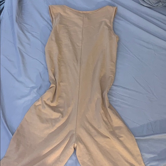 Deep Plunge Romper 🤎 - Picture 5 of 7